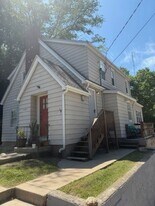 1101 Pekin Ave in Creve Coeur, IL - Building Photo