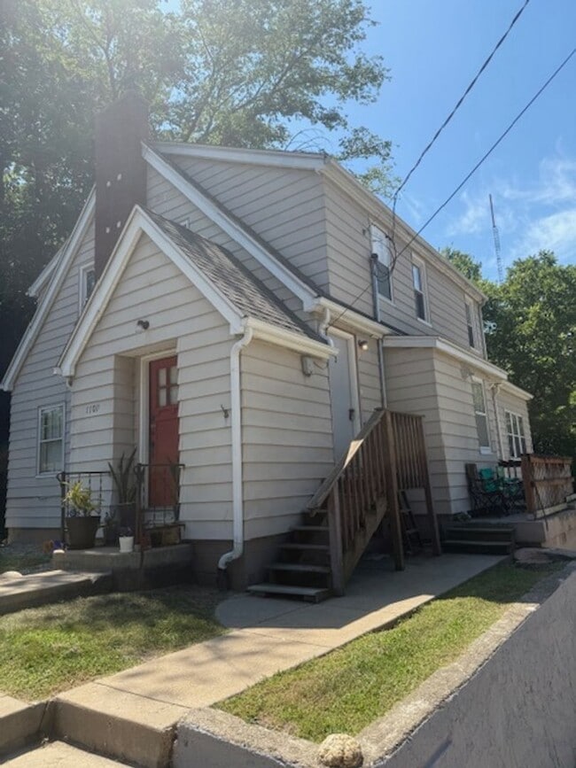 property at 1101 Pekin Ave