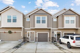 3312 N 3rd Cir in Ridgefield, WA - Building Photo