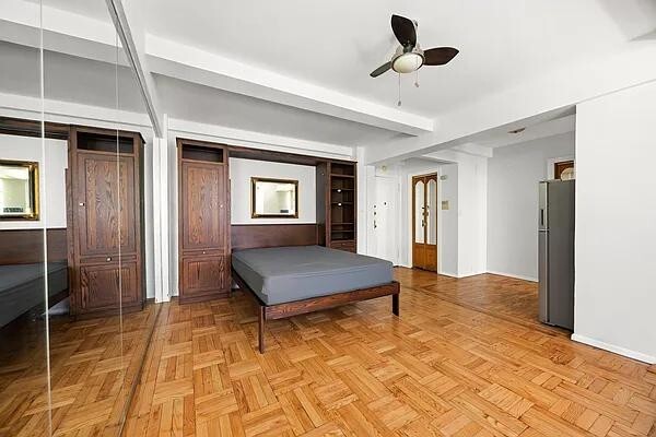140 E 40th St in New York, NY - Building Photo - Building Photo