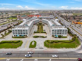 6102 Seawall Blvd in Galveston, TX - Building Photo