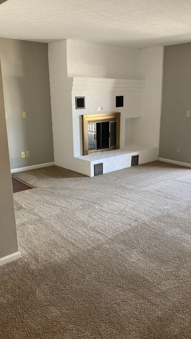 1010 Blue Ridge Dr in Harrisonburg, VA - Building Photo - Building Photo