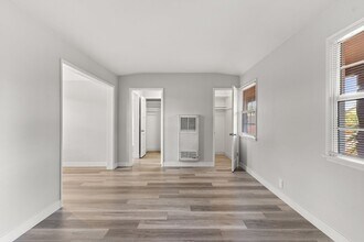 801 St Louis Ave in Long Beach, CA - Foto de edificio - Building Photo