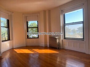 500 Beacon St, Unit 1 in Boston College, MA - Building Photo - Building Photo