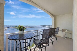 775 NW Flagler Ave, Unit 401 in Stuart, FL - Building Photo