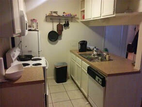 2710 S 1st St in Austin, TX - Building Photo - Building Photo