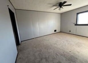 71 Nutt Ave in Uniontown, PA - Foto de edificio - Building Photo