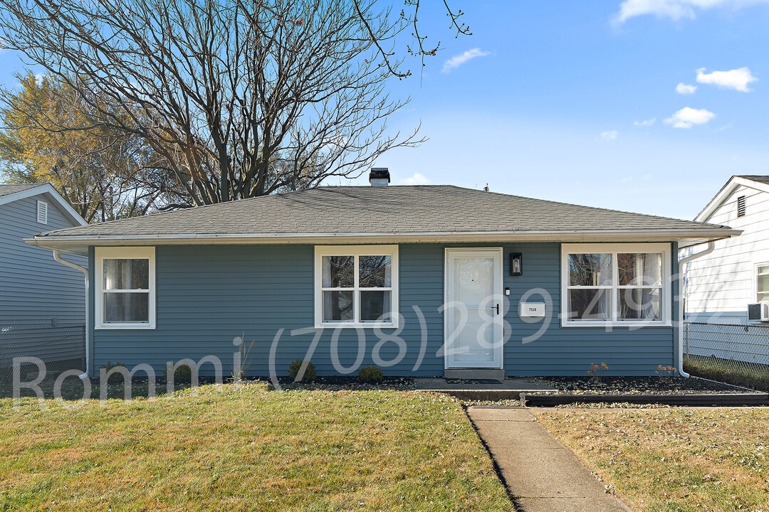 7528 Catalpa Ave in Hammond, IN - Foto de edificio