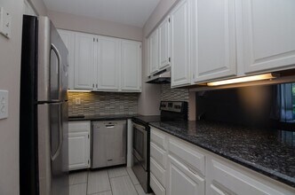 3204 W End Cir in Nashville, TN - Building Photo - Building Photo