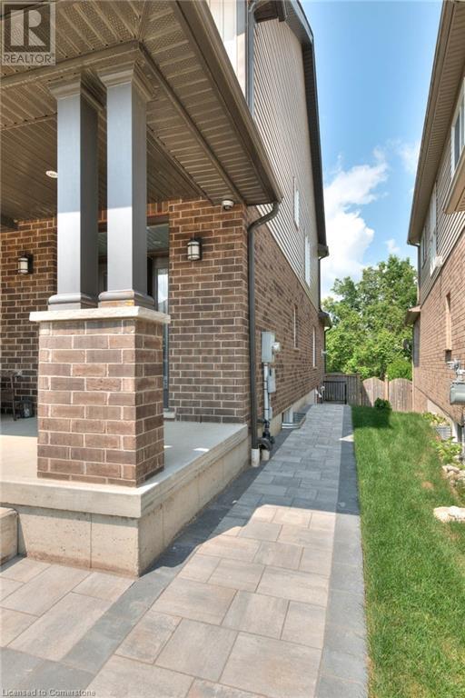 556 Netherwood Cres in Kitchener, ON - Building Photo - Building Photo