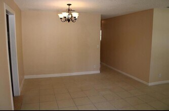 2481 NW 1st St in Boynton Beach, FL - Building Photo - Building Photo
