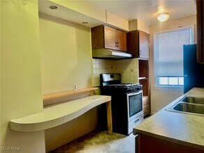 20608 Harvard Ave in Highland Hills, OH - Building Photo - Building Photo