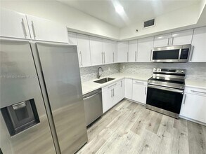 901 Hillcrest Dr in Hollywood, FL - Building Photo - Building Photo