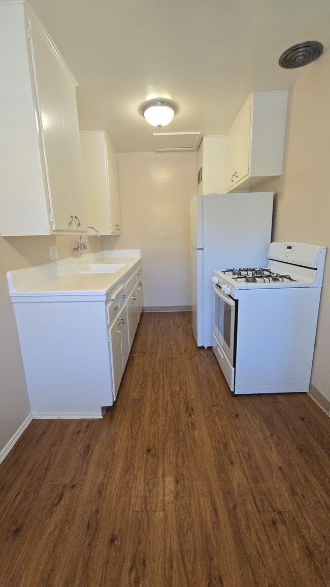31 Eloise Ave, Unit 6