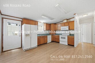 408 Rogers Rd in Newark, TX - Building Photo - Building Photo