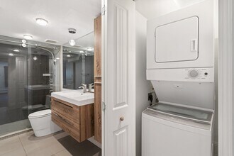 6 W Brookside St, Unit 10 in Colorado Springs, CO - Foto de edificio - Building Photo