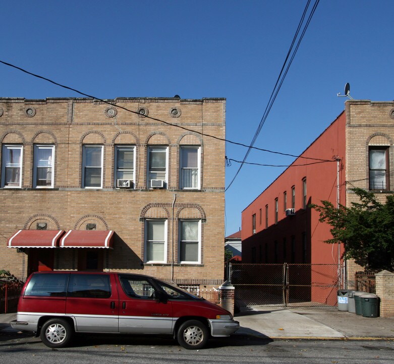 244 E 55th St in Brooklyn, NY - Foto de edificio