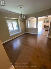 2460 Felhaber Crescent in Oakville, ON - Building Photo - Building Photo