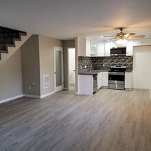 311 14th St. in Huntington Beach, CA - Building Photo - Interior Photo