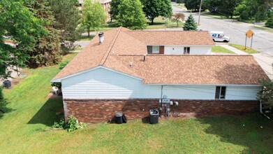 1715 N Hagadorn Rd in East Lansing, MI - Building Photo - Building Photo