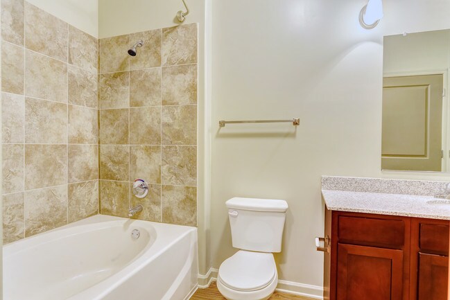 Crescent Bluff II in Memphis, TN - Building Photo - Building Photo