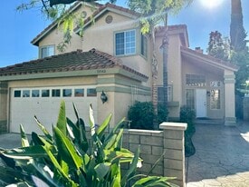 39542 Del Val Dr in Murrieta, CA - Building Photo