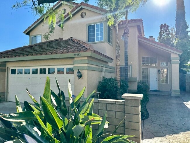 39542 Del Val Dr