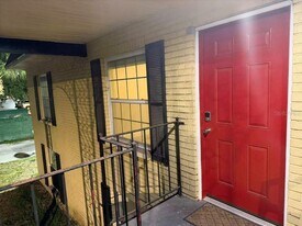 2800 E 113th Ave in Tampa, FL - Building Photo