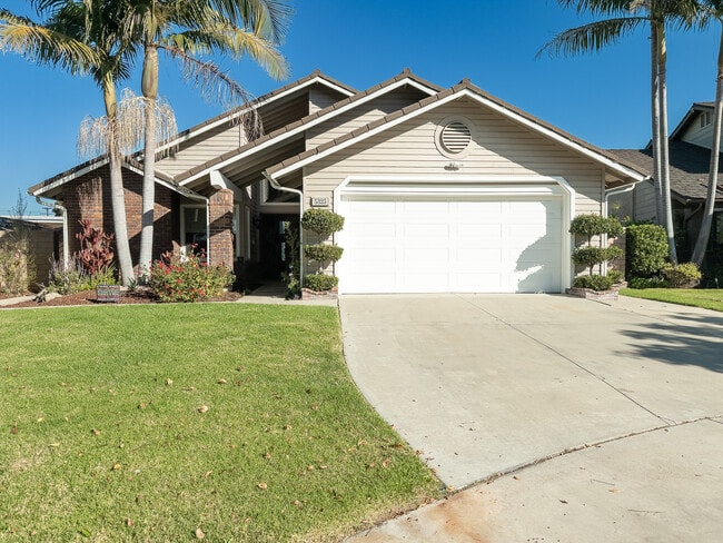 property at 5323 W Goldenwood Dr