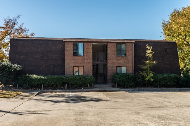 511 Poplar St, Unit A in Graham, NC - Foto de edificio - Building Photo