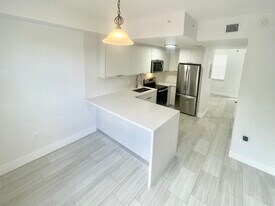 77 E 4th St, Unit A212 in Hialeah, FL - Building Photo