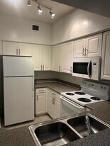 1951 Brandywine Rd in West Palm Beach, FL - Building Photo