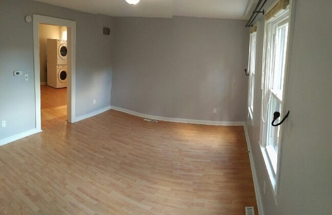 63 Marshall St, Unit REAR in Rochester, NY - Building Photo - Building Photo