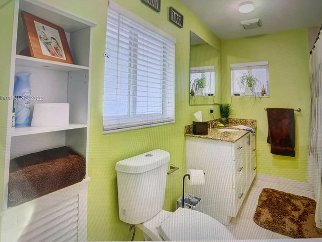 1516 SW 30th Ave in Fort Lauderdale, FL - Foto de edificio - Building Photo