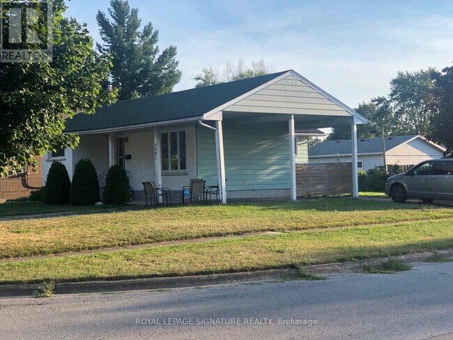 7381 Marieclaude Ave in Niagara Falls, ON - Building Photo - Building Photo