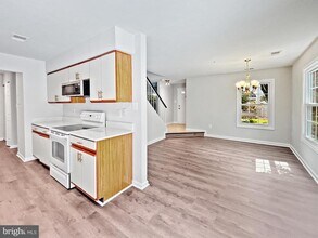 19008 Amarillo Dr in Germantown, MD - Building Photo - Building Photo