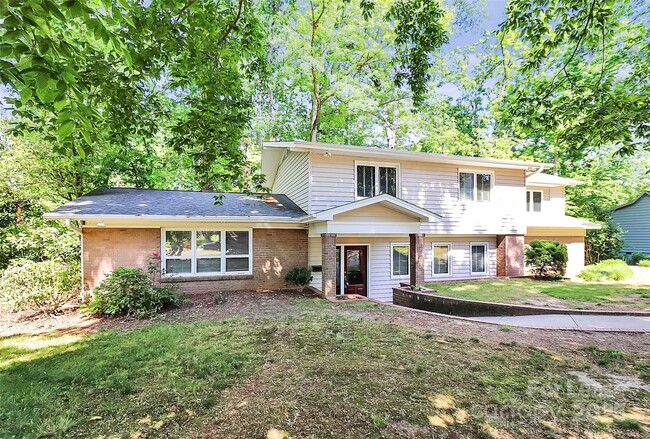property at 2619 Inverness Rd