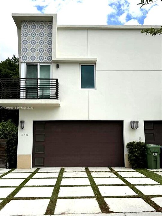 540 SW 6th Ave in Fort Lauderdale, FL - Foto de edificio