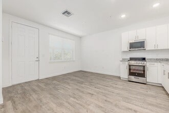 Centre at Abacoa in Jupiter, FL - Foto de edificio - Building Photo