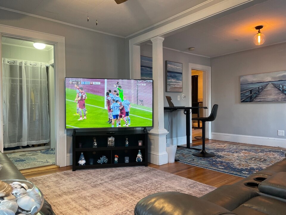 20 Crescent St, Unit 2 in Biddeford, ME - Foto de edificio