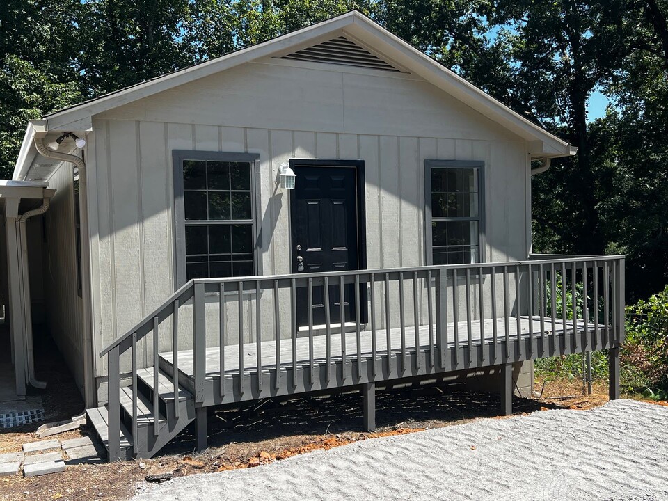 201 Forest Dr in Trussville, AL - Building Photo