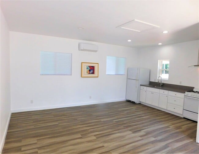 7353 Quartz Ave in Los Angeles, CA - Building Photo - Building Photo