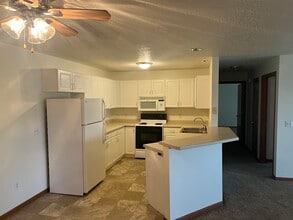 River Ridge Apartments-Waupaca in Waupaca, WI - Foto de edificio - Building Photo