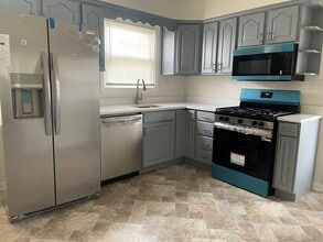 6507 Kenwood Ave in Rosedale, MD - Building Photo - Building Photo
