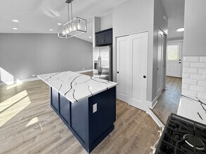 59 Chestnut Cir in Lindenhurst, IL - Building Photo - Building Photo