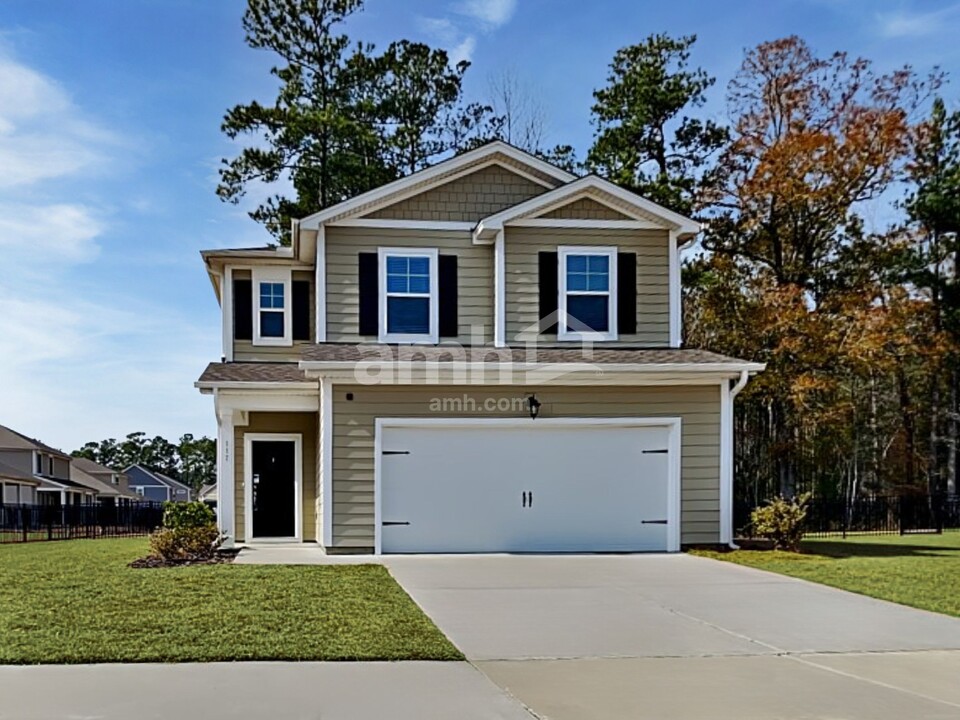 117 Thatchet Dr in Moncks Corner, SC - Foto de edificio