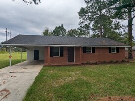 904 Warthen St in Vidalia, GA - Building Photo