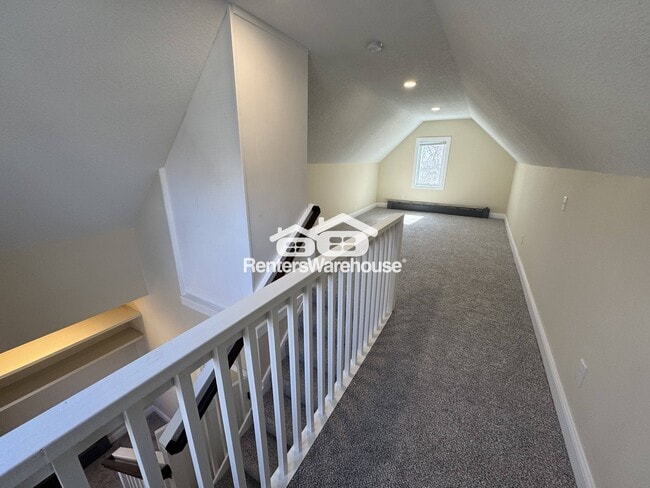 property at 718 SE 8th Ave