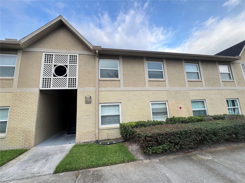 9903 Turf Way in Orlando, FL - Building Photo