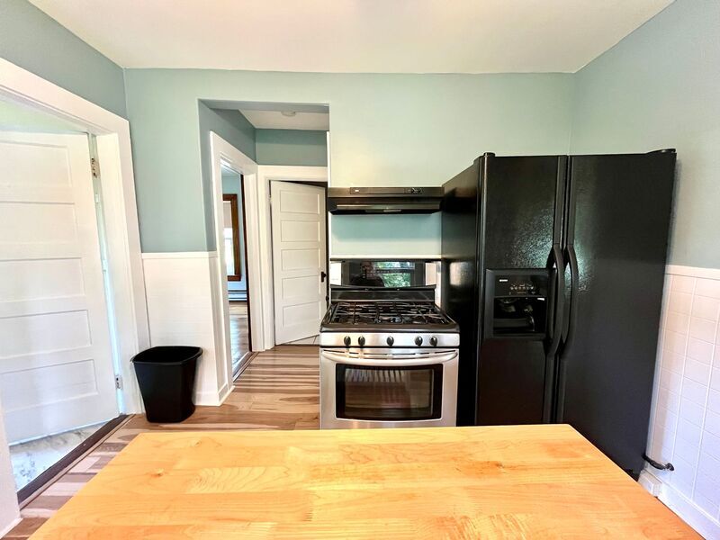 33 Noble St in Westfield, MA - Building Photo